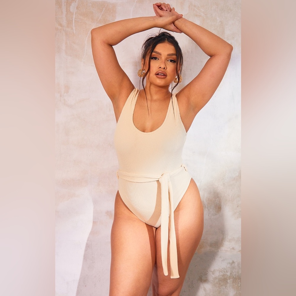 NWT PrettyLittleThing Crinkle One-Piece Swimsuit